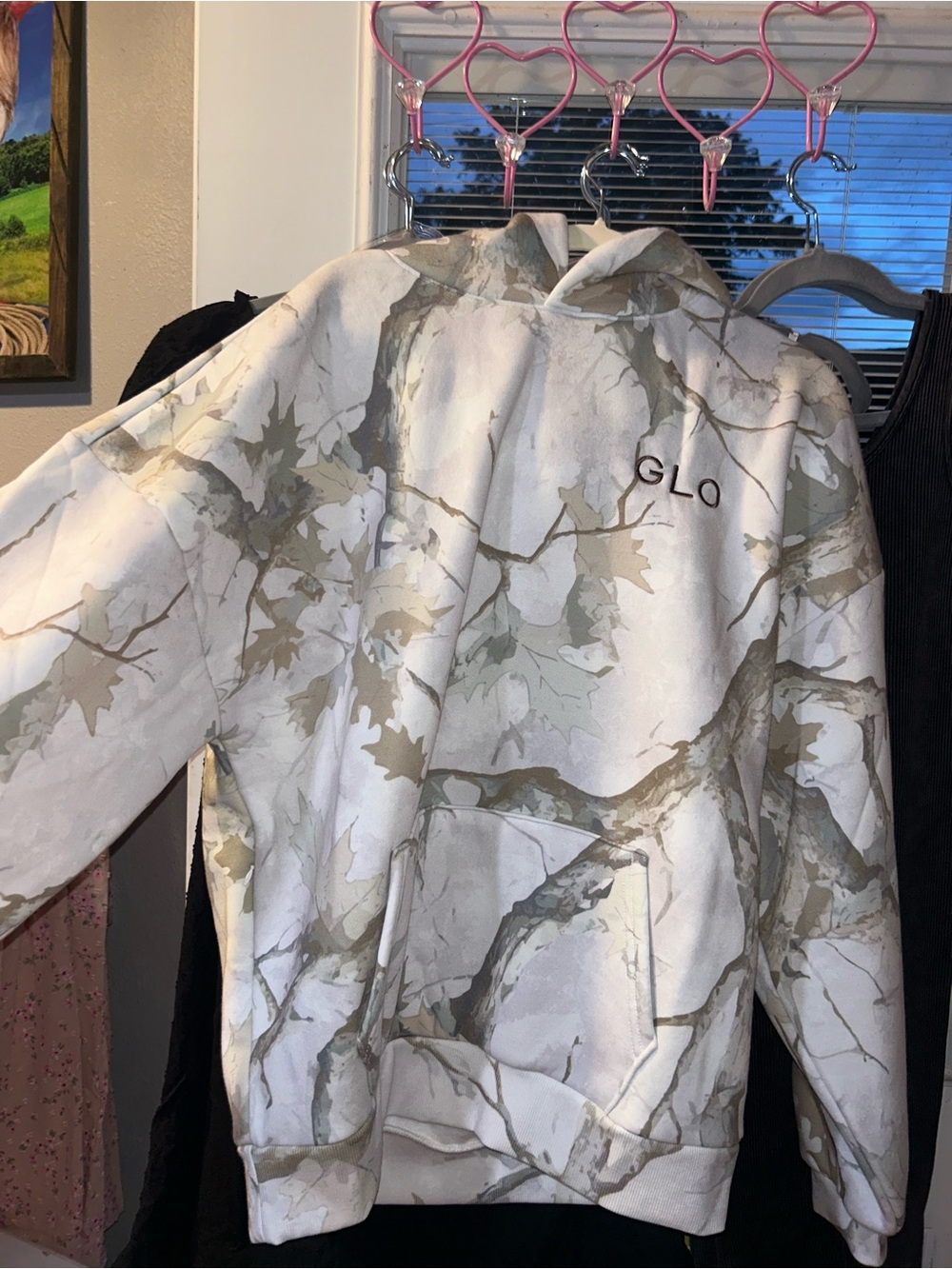 GLO jeans Men's White & Tan Camouflage Performance Hoodie
